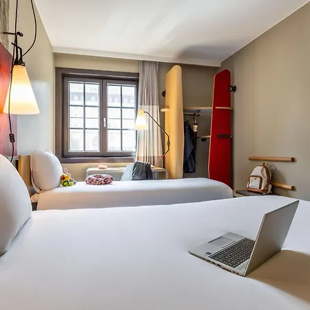 Hotel Ibis Off Grand'place 3*