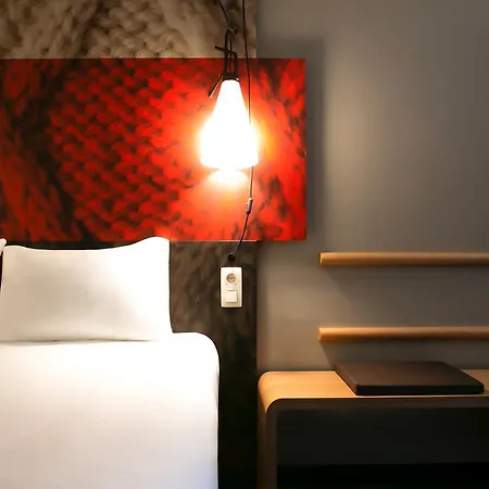 Ibis Off Grand'place 3*