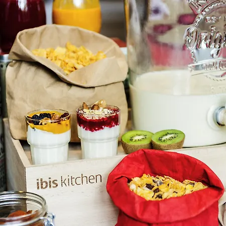 Ibis Off Grand'place Hotel 3*